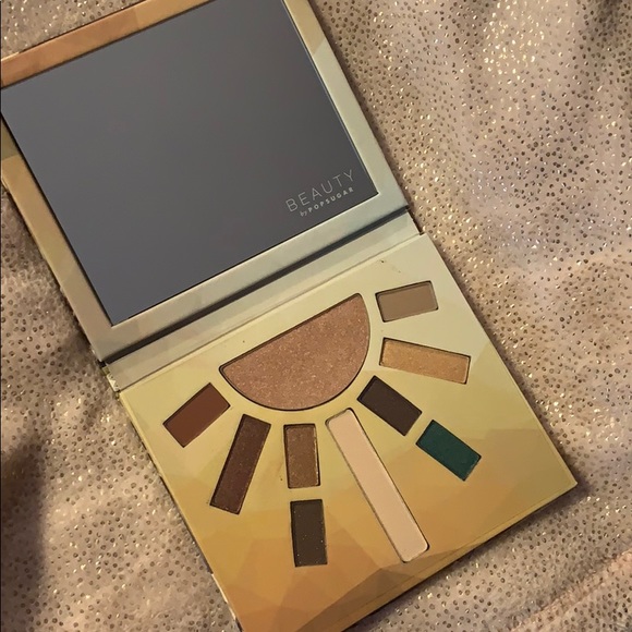 NIB beauty by popsugar palette